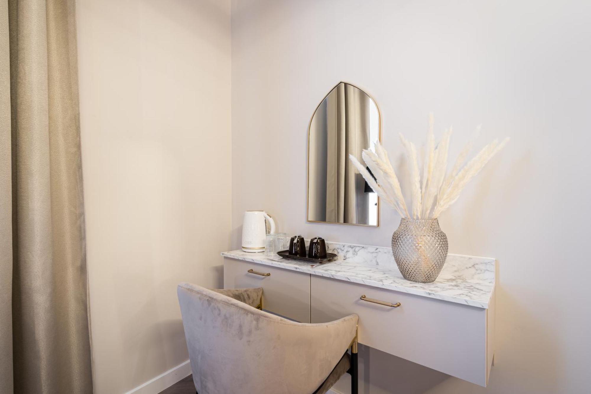 Timeless Boutique Suites By Bqa Budapest Kültér fotó