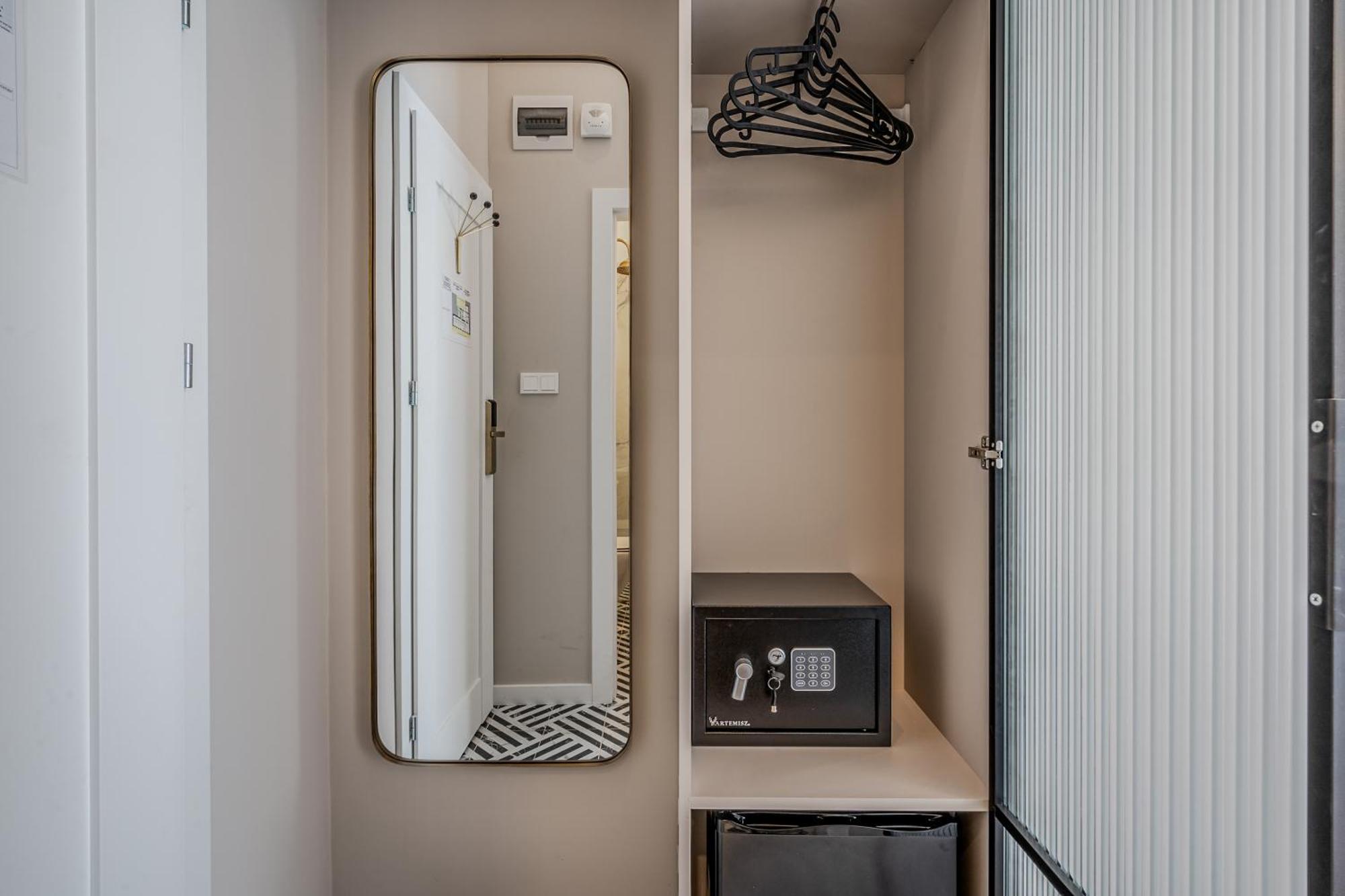 Timeless Boutique Suites By Bqa Budapest Kültér fotó